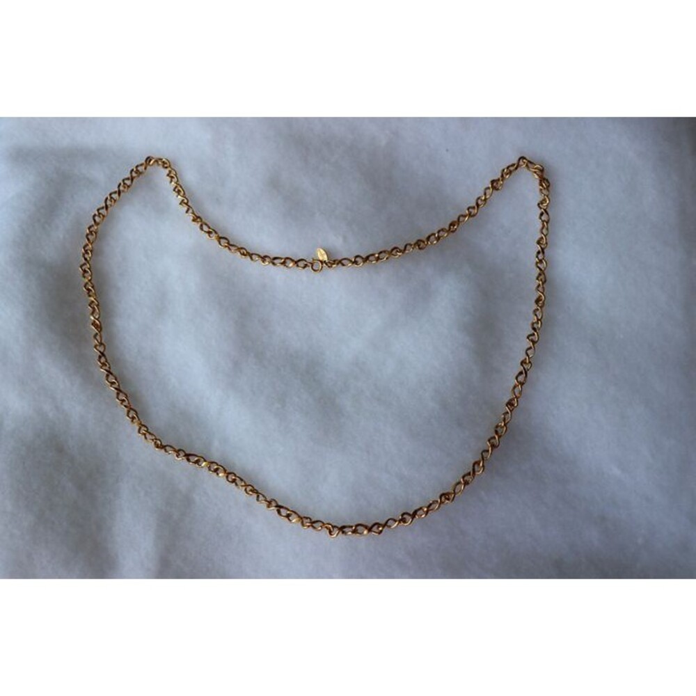 Vendome 34" Inch gold toned linked chain necklace, vintage beautiful necklace